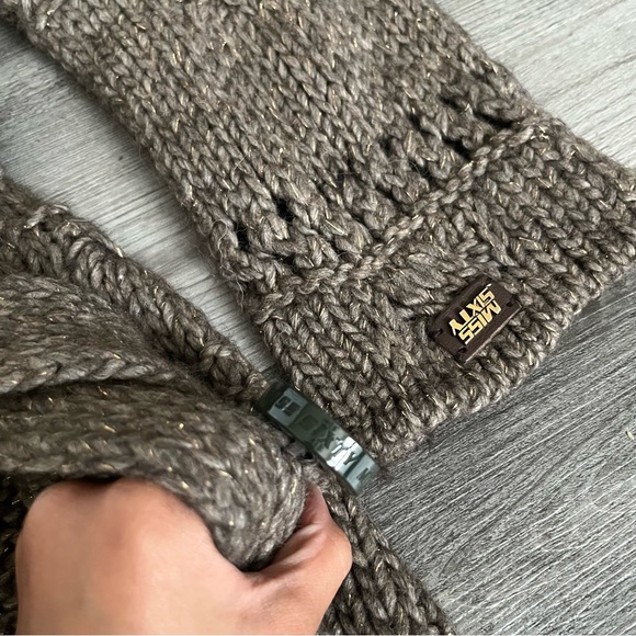 SOLD - Picture 4 of 4